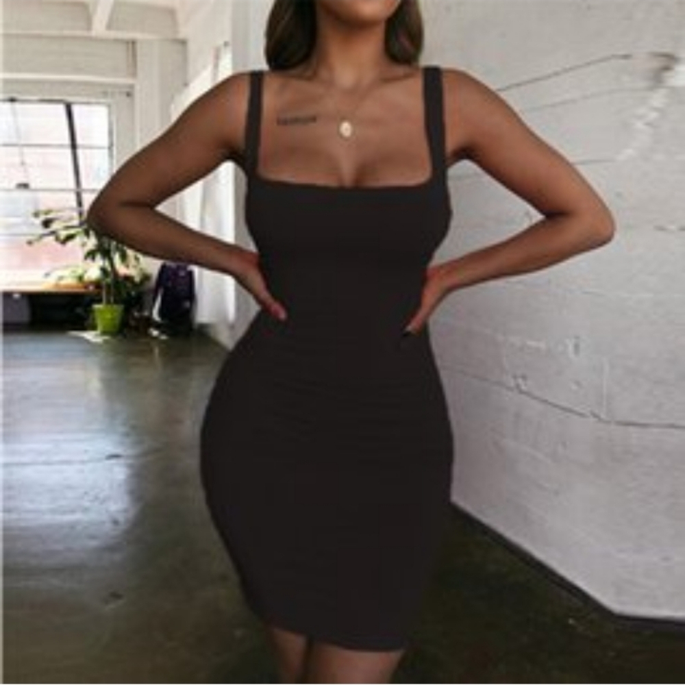 SUPERDOWN LBD NWT 😍